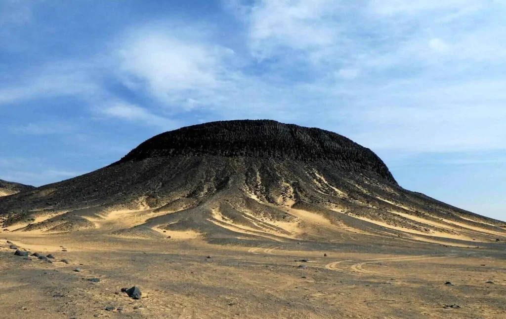 Black Desert & White Desert