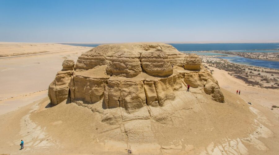 Medawara's Vista: Fayoum's Sweeping Horizons